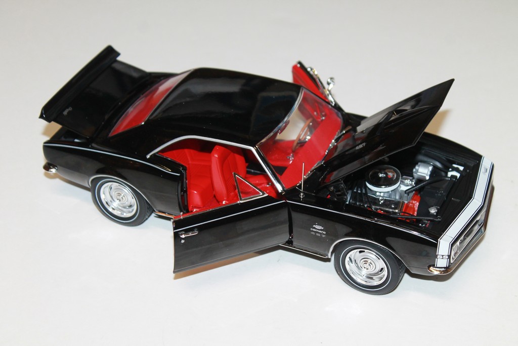 CHEVROLET CAMARO SS 427 YENKO 1967 AUTO WORLD 1/18°