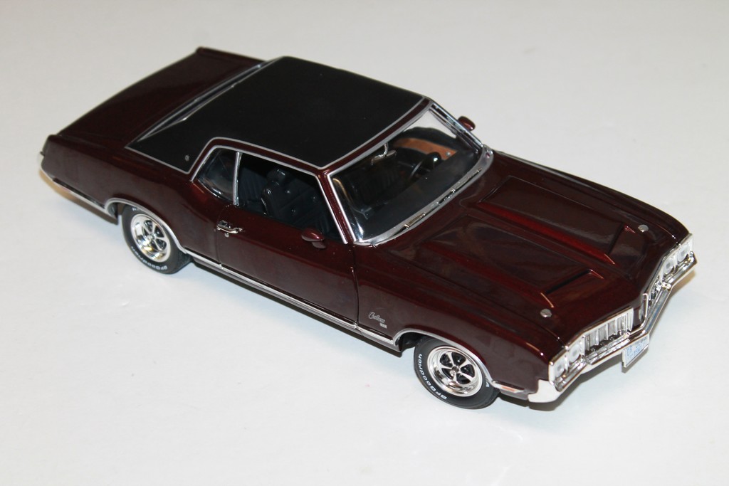 OLDSMOBILE CUTLASS SX 1970 AUTO WORLD 1/18°