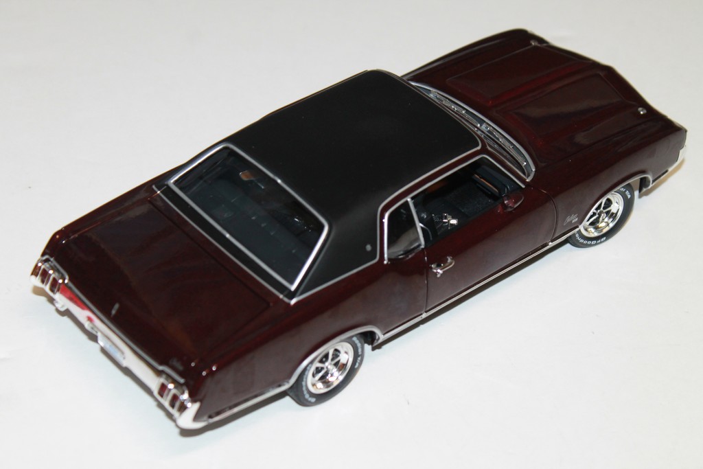 OLDSMOBILE CUTLASS SX 1970 AUTO WORLD 1/18°