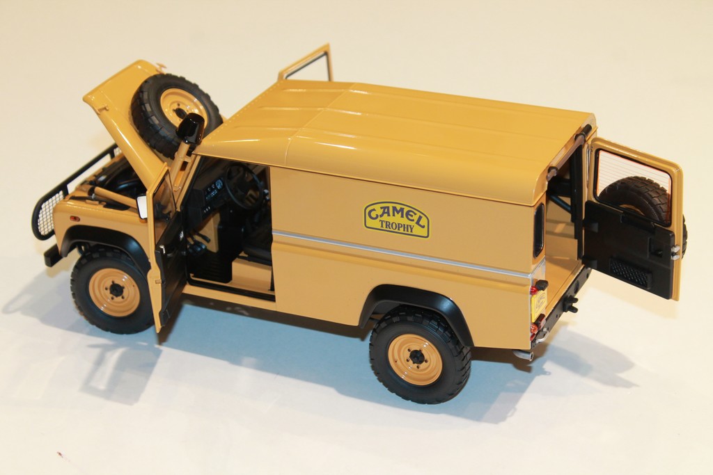 LAND ROVER 110 "CAMEL TROPHY" 1985 ALMOST REAL 1/18°