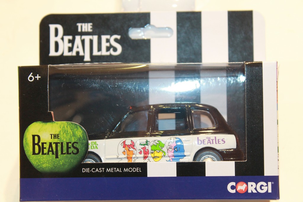 LONDON TAXI THE BEATLES "OB-LA-DI OB-LA-DA" CORGI 1/43°