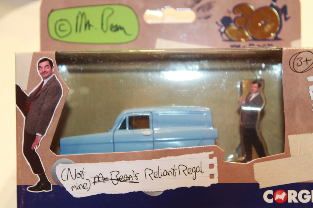 RELIANT REGAL MR BEAN CORGI 1/36°