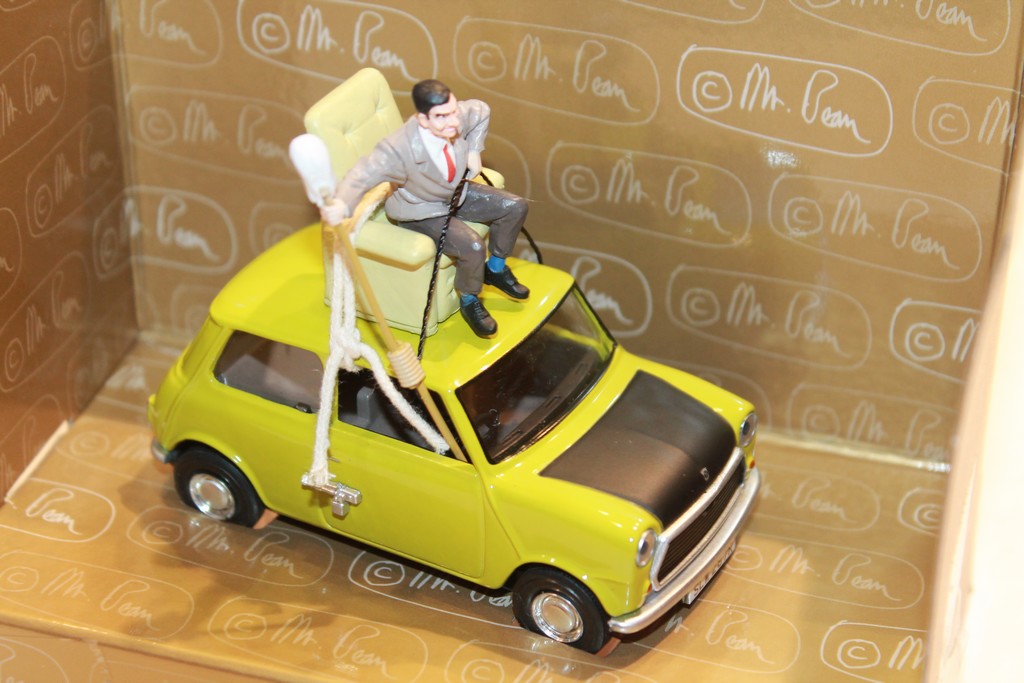MINI MR BEAN "DO-IT-YOURSELF" CORGI 1/36°