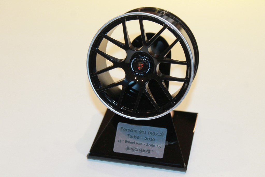 JANTE 19" PORSCHE 911 (997.2) TURBO 2010 MINICHAMPS 1/5°