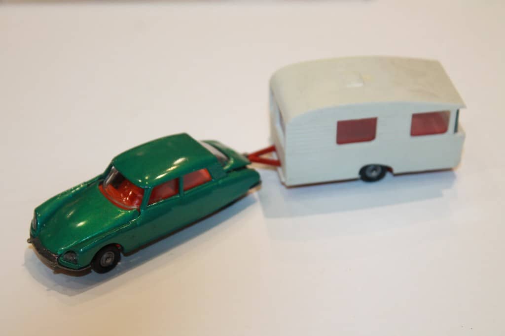 CITROEN DS 21 + CARAVANE PM MAJORETTE 1/66°