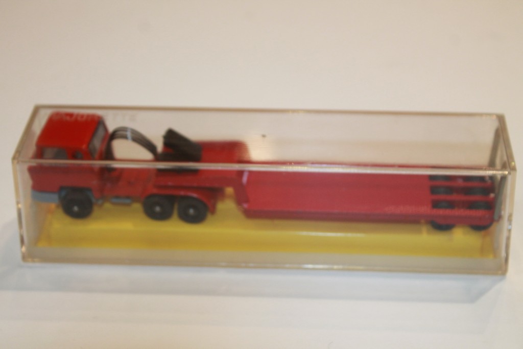 CAMION BERNARD MAJORETTE 1/66°