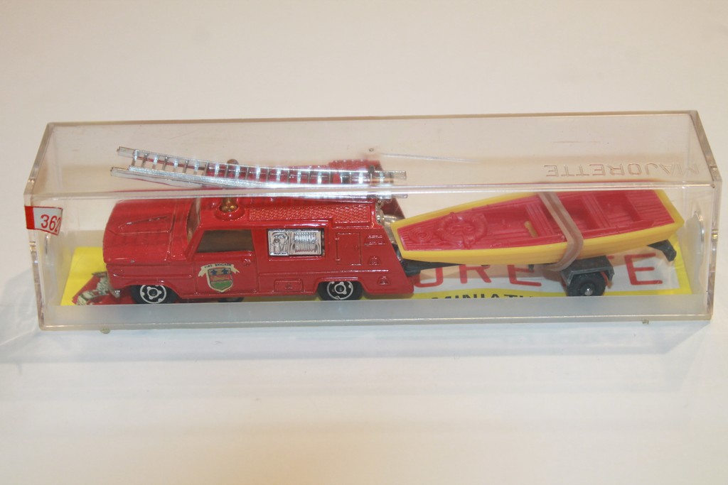 POMPIER + BARQUE MAJORETTE 1/66°