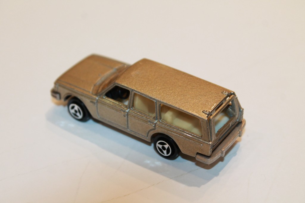 VOLVO 245 DL OR MAJORETTE 1/66°