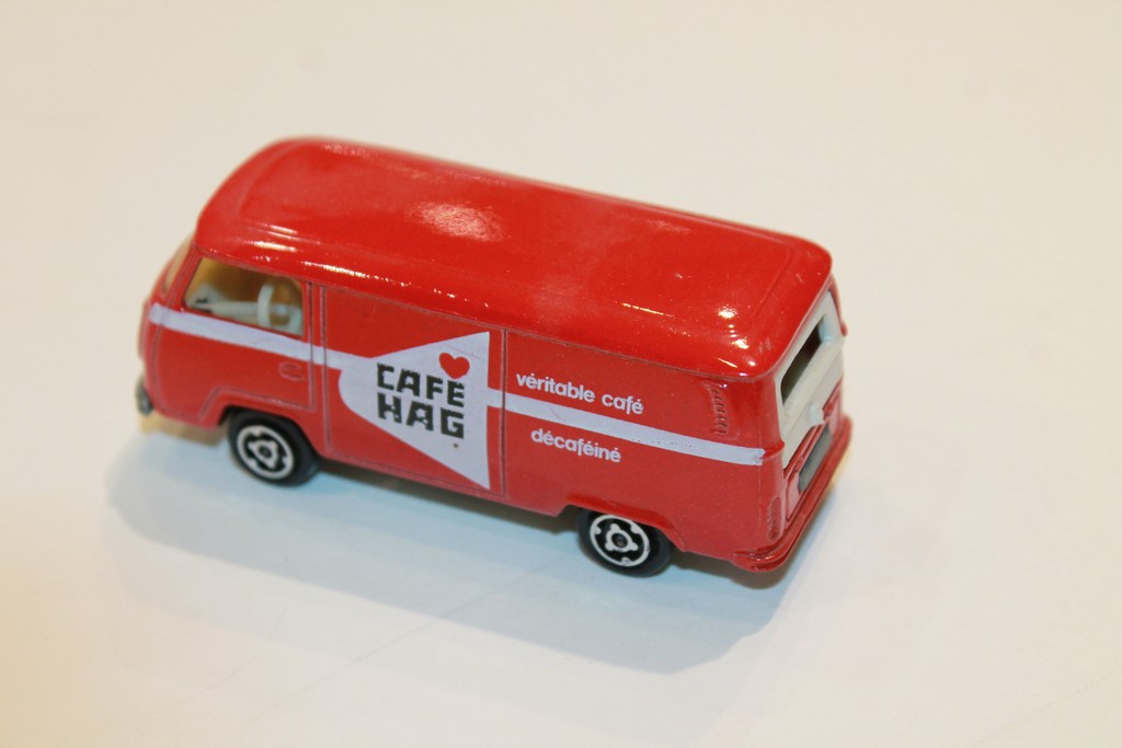 VOLKSWAGEN FOURGON CAFE HAG MAJORETTE 1/66°
