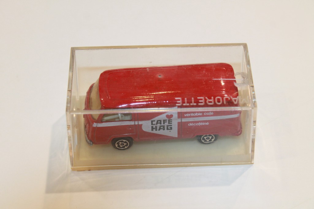 VOLKSWAGEN FOURGON CAFE HAG MAJORETTE 1/66°