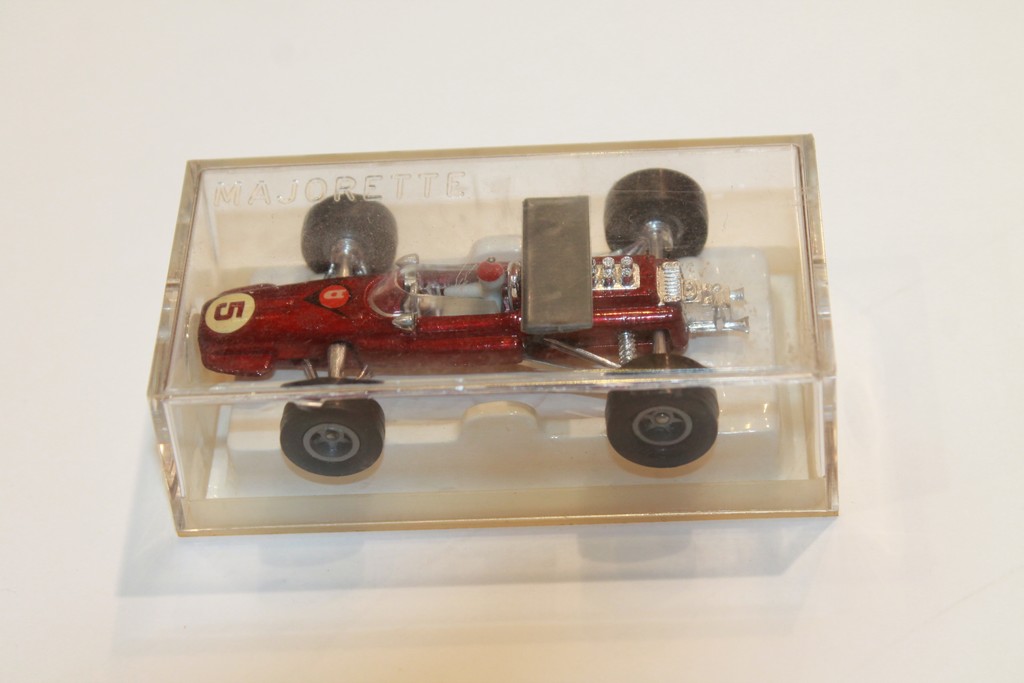 FERRARI F1 ROUGE MAJORETTE 1/66°