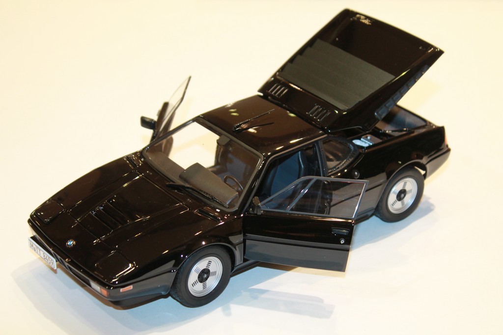 BMW M1 1980 NOIR NOREV 1/18°