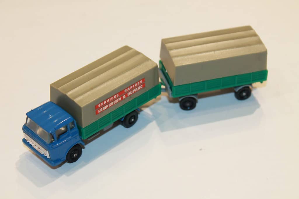DAF 2600 + REMORQUE BACHEE MAJORETTE 1/66°
