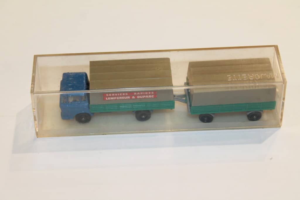 DAF 2600 + REMORQUE BACHEE MAJORETTE 1/66°