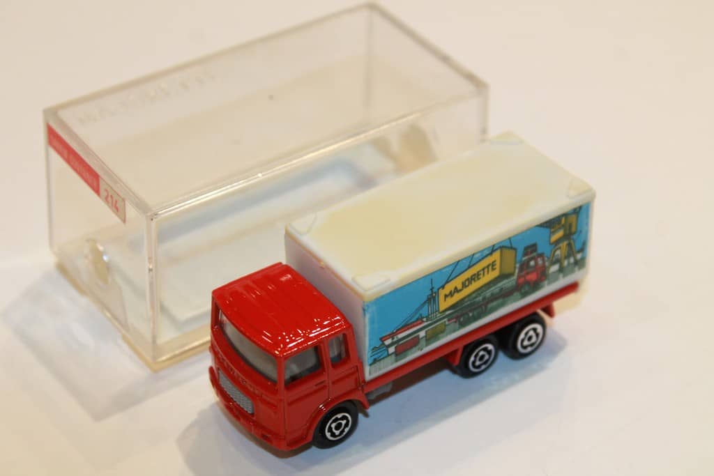 semi remorque saviem porte container majorette 1/50 N°1