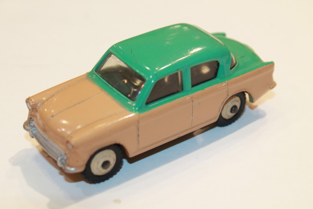 HILLMAN MINX VERT DINKY TOYS 1/43°