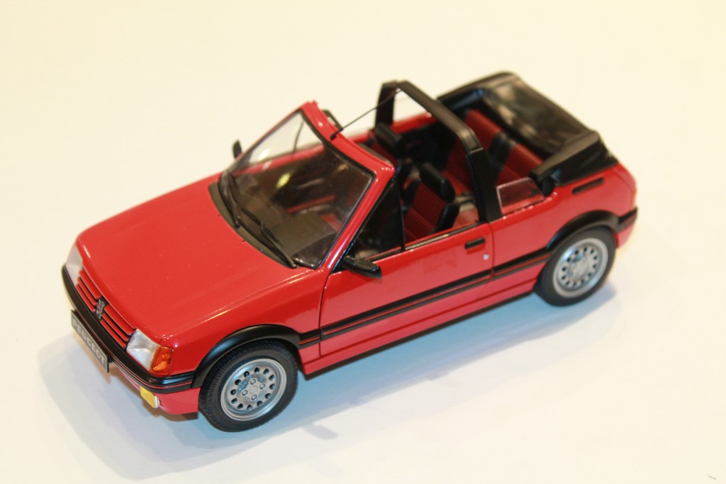 PEUGEOT 205 CTI MK1 ROUGE 1989 SOLIDO 1/18°