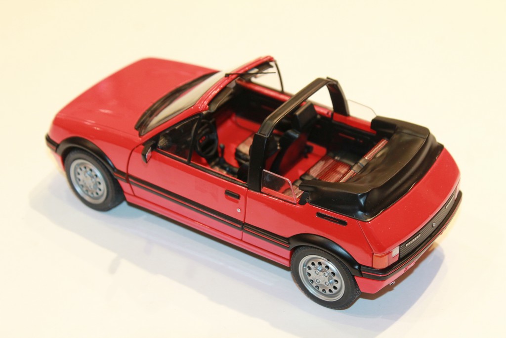 PEUGEOT 205 CTI MK1 ROUGE 1989 SOLIDO 1/18°