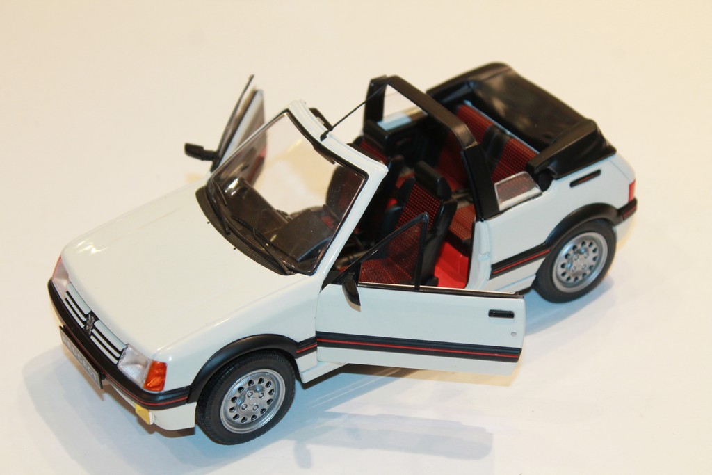 PEUGEOT 205 CTI MK1 BLANC 1989 SOLIDO 1/18°