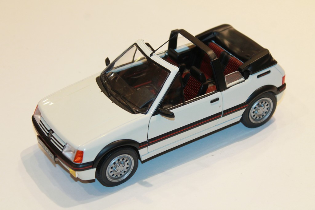 PEUGEOT 205 CTI MK1 BLANC 1989 SOLIDO 1/18°