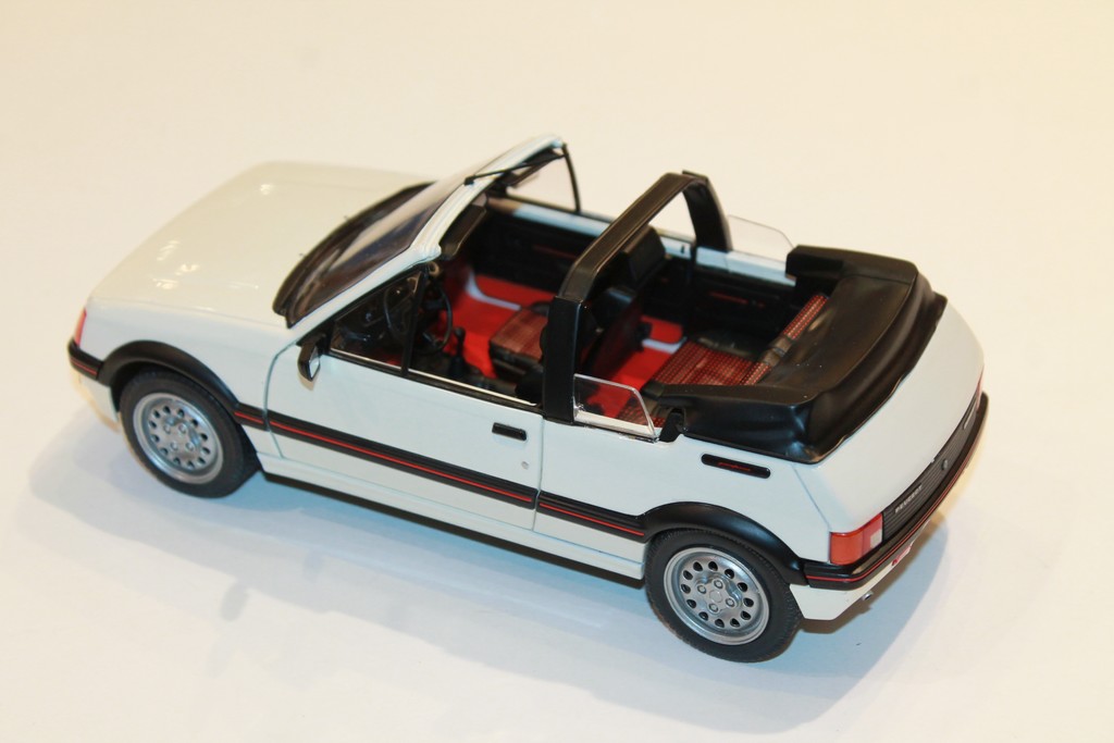 PEUGEOT 205 CTI MK1 BLANC 1989 SOLIDO 1/18°