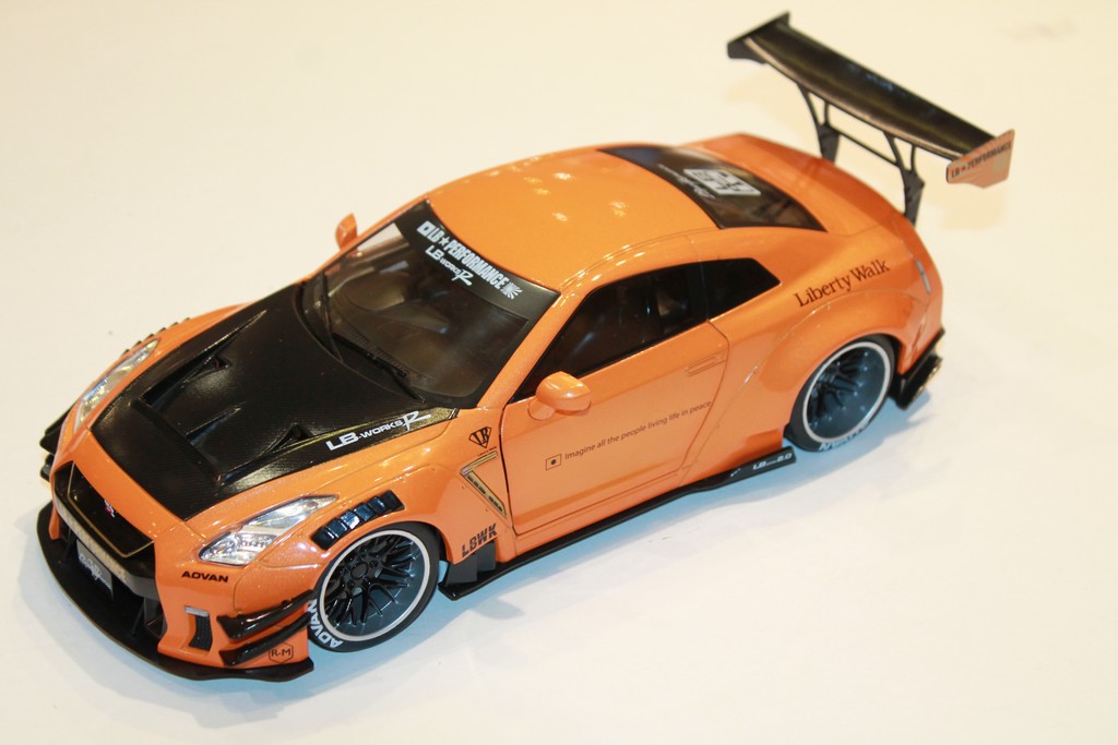 NISSAN GTR35 LB WORK TYPE2 ORANGE SOLIDO 1/18°