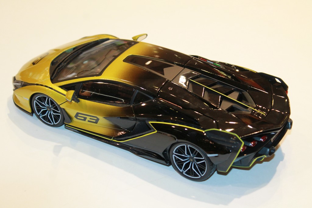 LAMBORGHINI SIAN FKP 37 JAUNE & NOIR BURAGO 1/18°