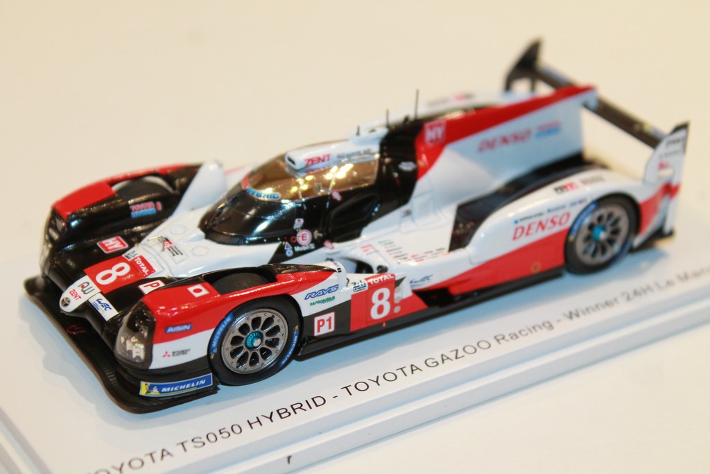 TOYOTA TS050 HYBRID N°8 VAINQUEUR 24H LM 2020 SPARK 1/43°