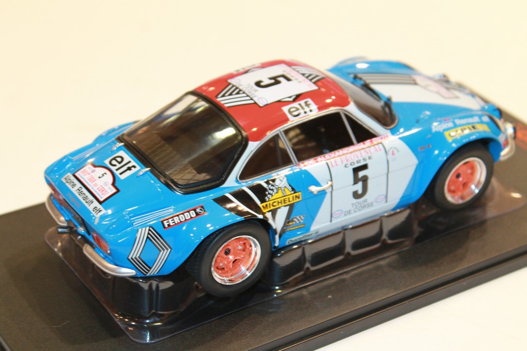 ALPINE RENAULT A110 N°5 TDC 1973 IXO 1/18°