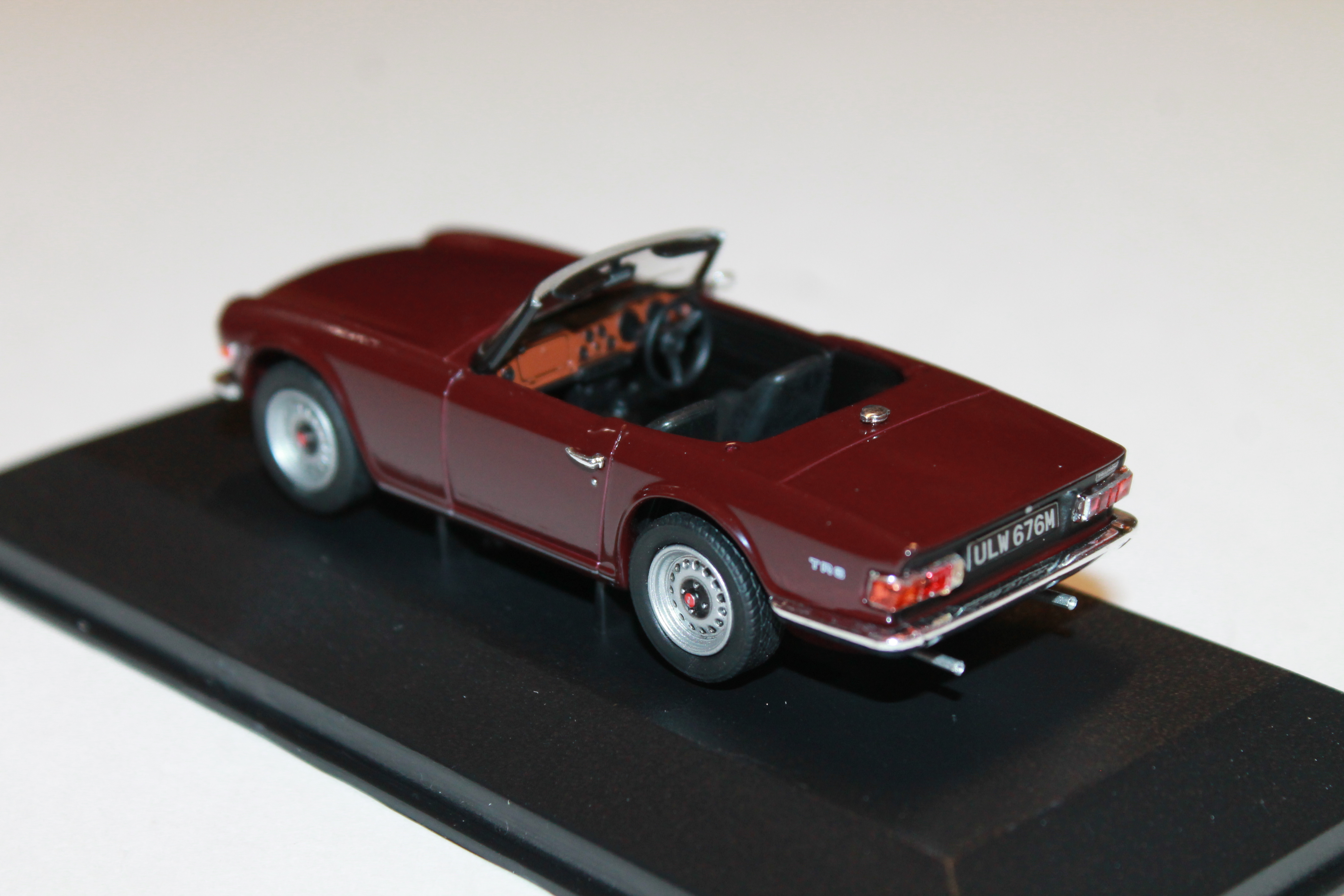 CABRIOLET DAMSON ROUGE