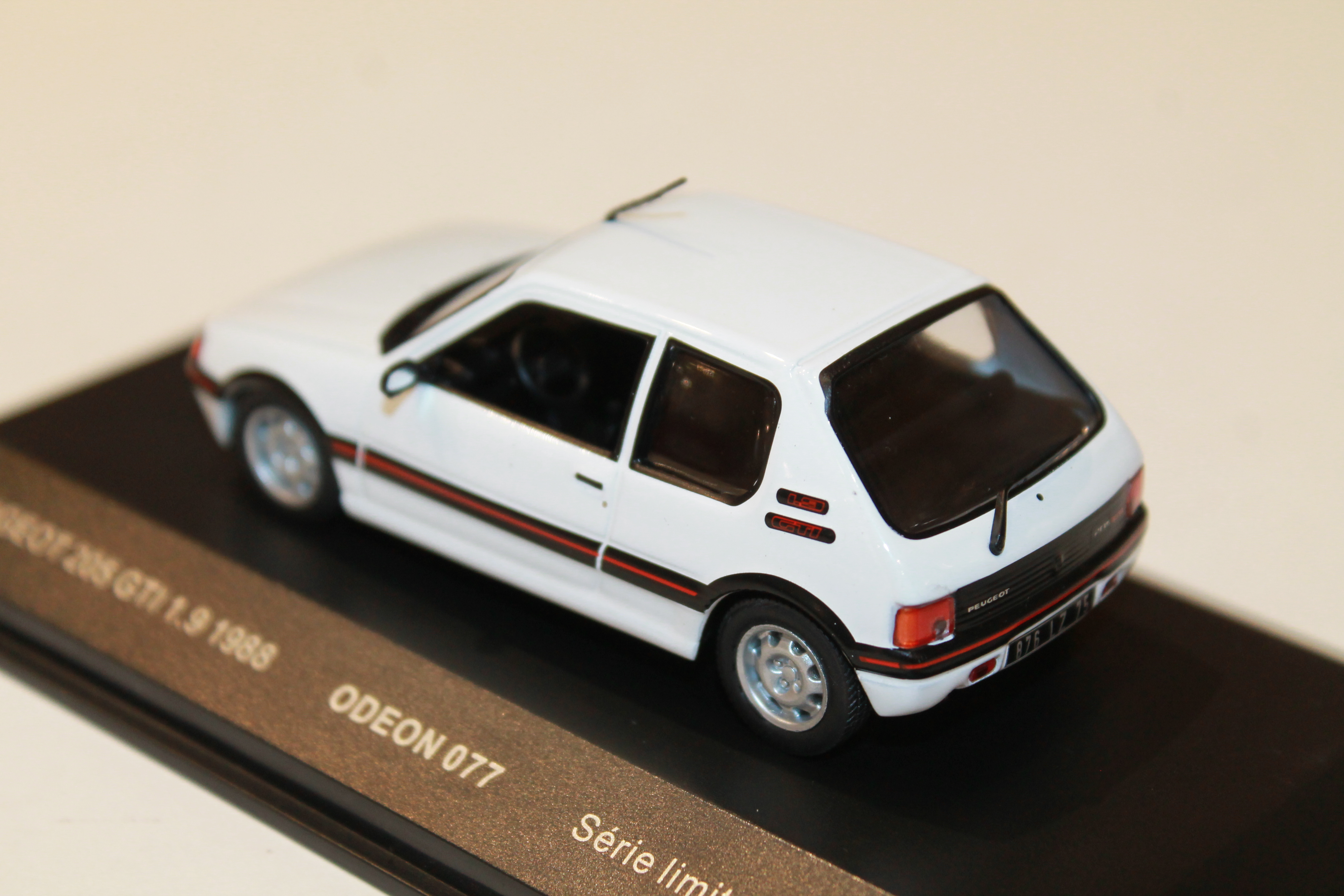 Miniature Odeon 078 Peugeot 205 Gti 1.9 1988 Youngtimer 1/43 IN Box Red