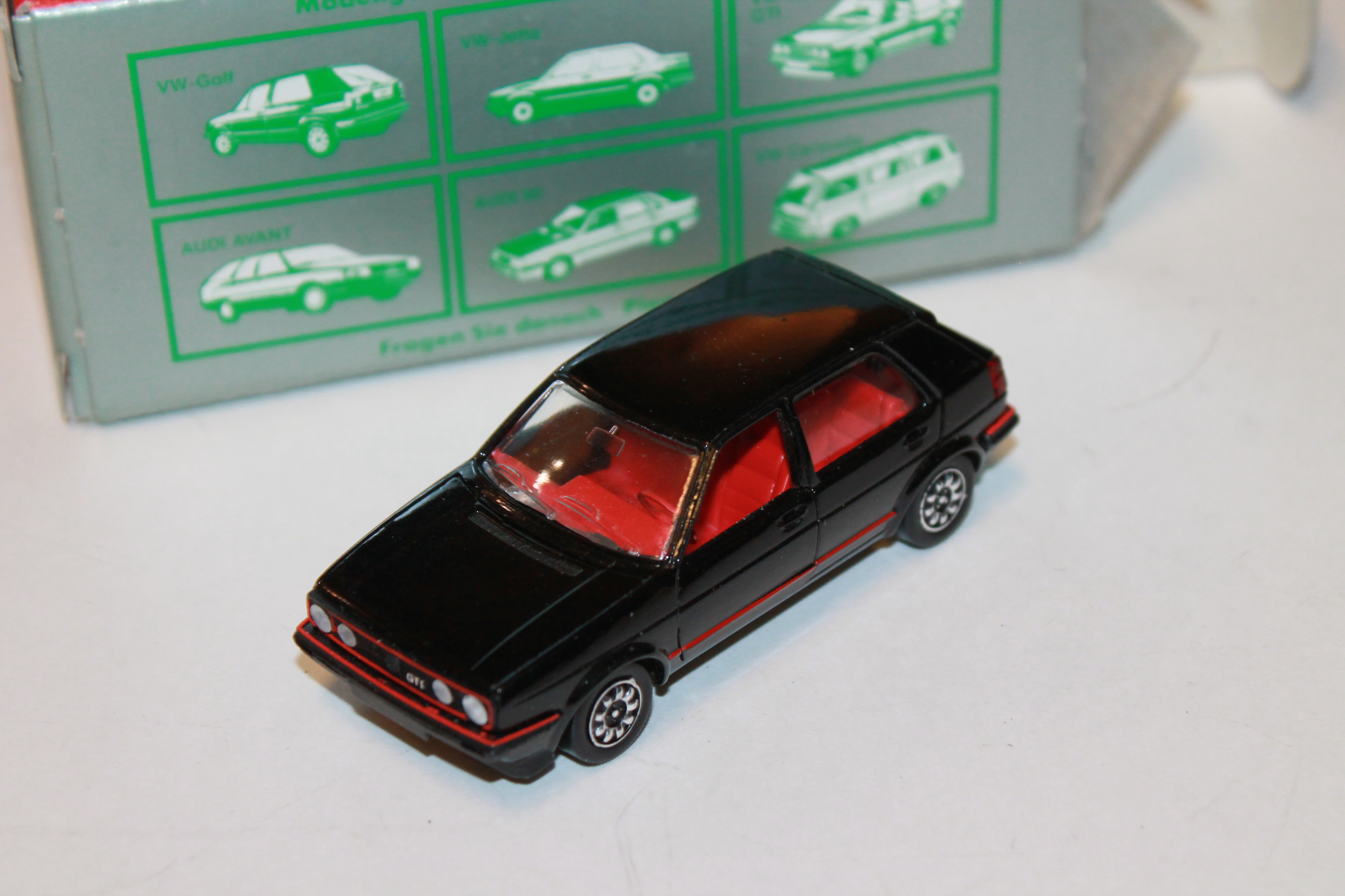 VOLKSWAGEN GOLF GTI NOIR SCHABAK MODELL 1/43°