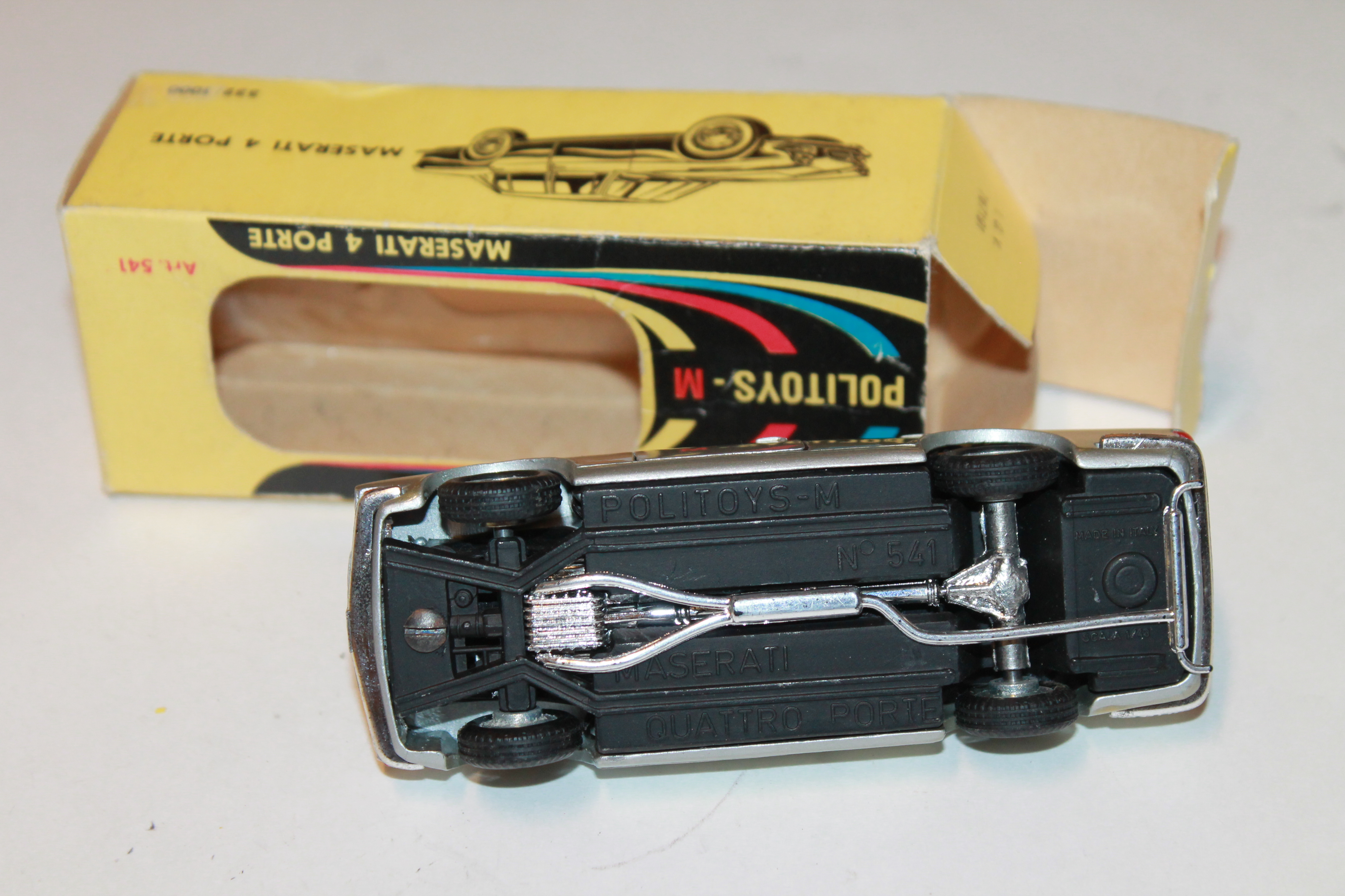 MASERATI QUATTRO PORTE GRISE POLITOYS 1/43°