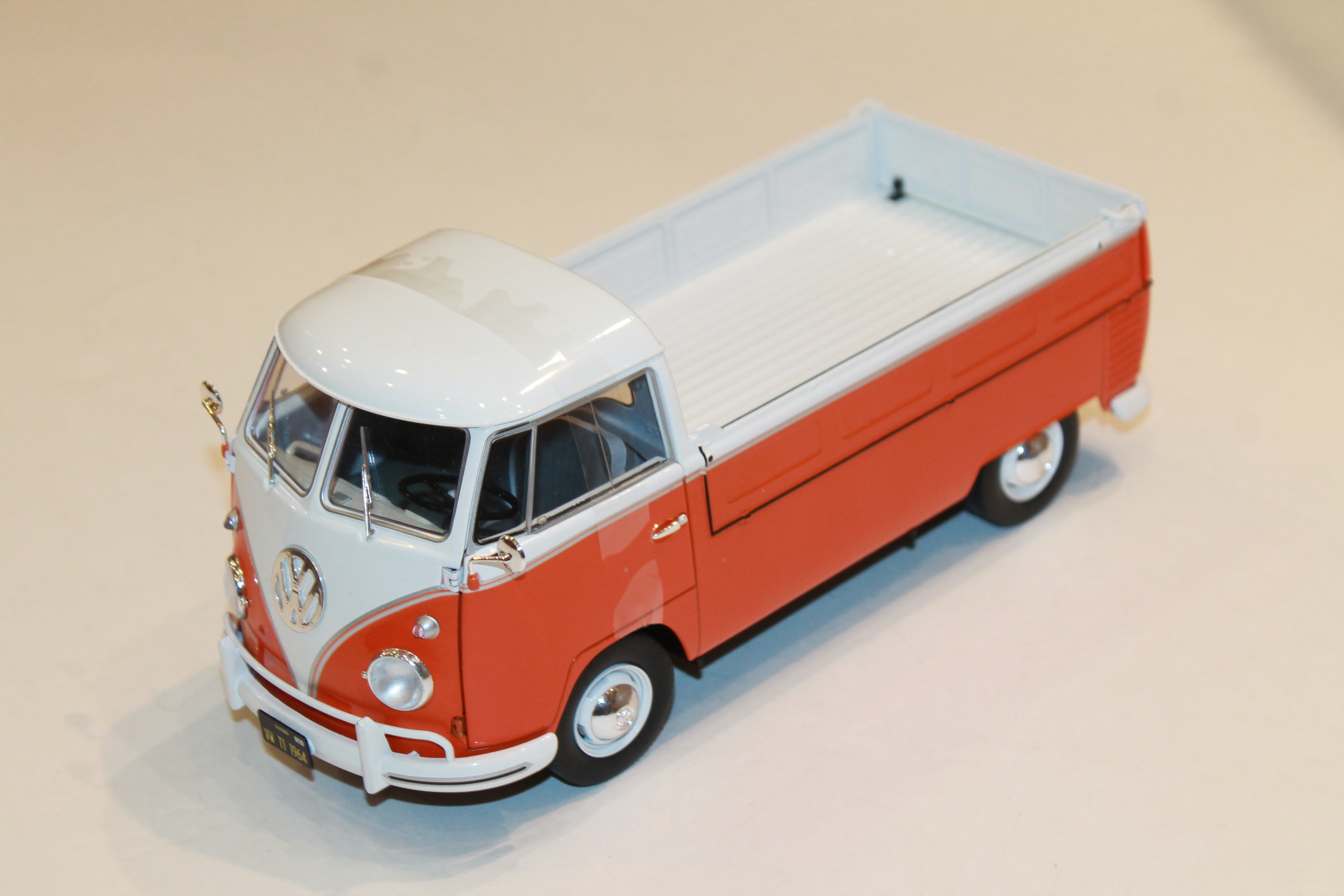 VOLKSWAGEN T1 PICK UP ORANGE/BLANC 1950 SOLIDO 1/18°