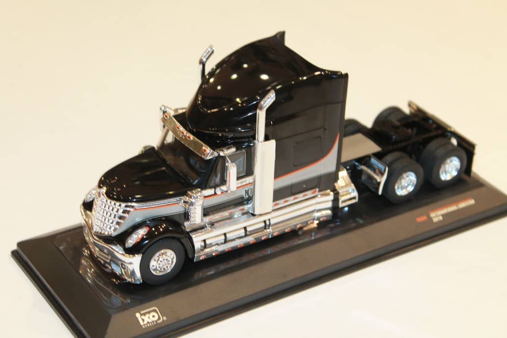 IXO International Lonestar 2010 Échelle 1:43 Camion Miniature Noir (TR080) | Achetez sur