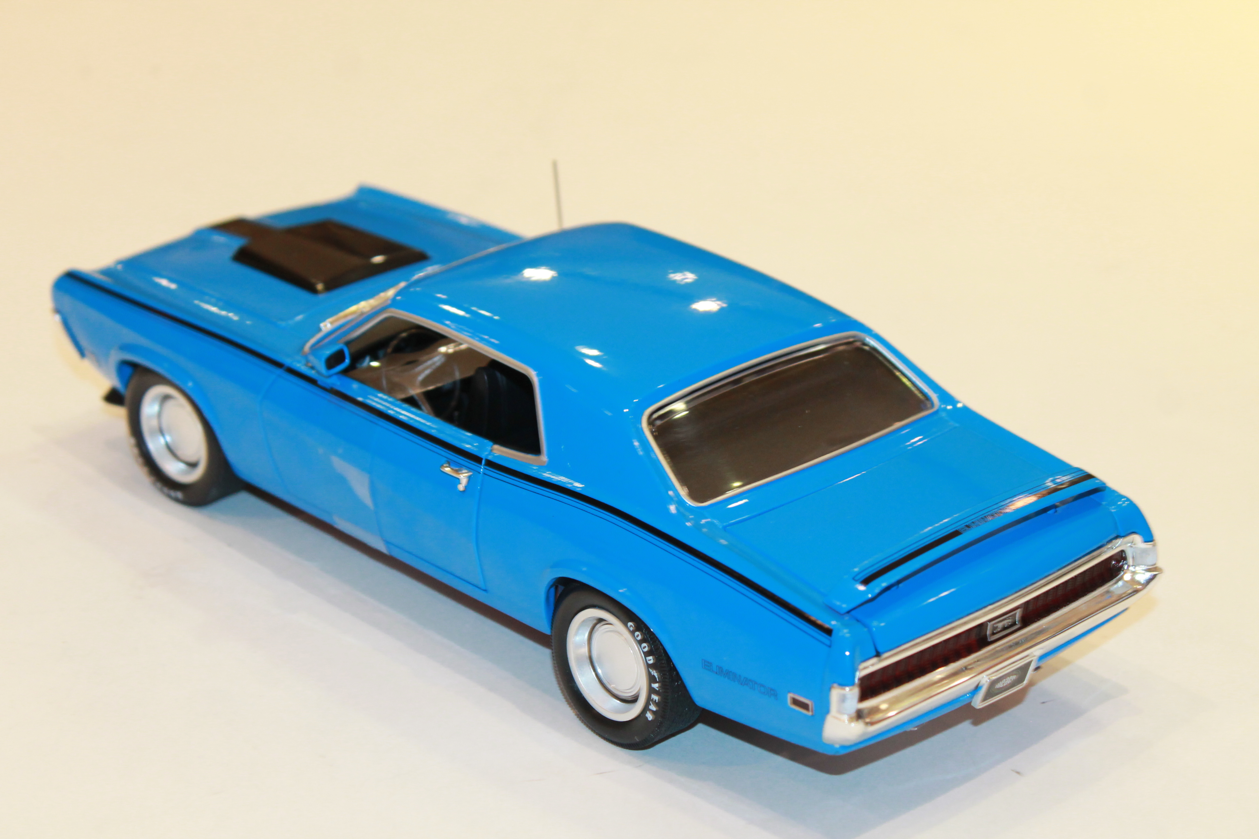 MERCURY COUGAR ELIMINATOR BLEU 1970 AUTO WORLD 1/18°