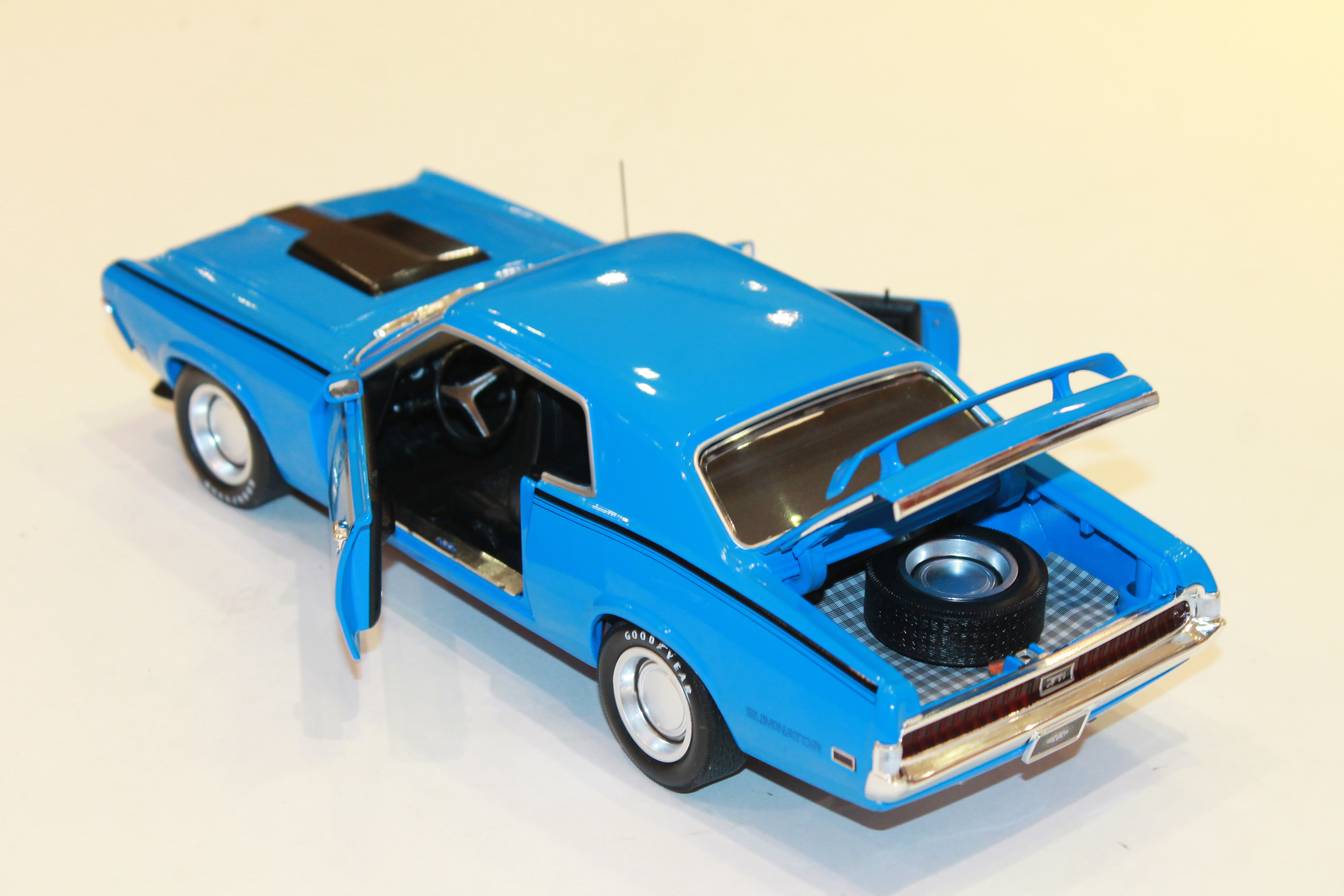 MERCURY COUGAR ELIMINATOR BLEU 1970 AUTO WORLD 1/18°