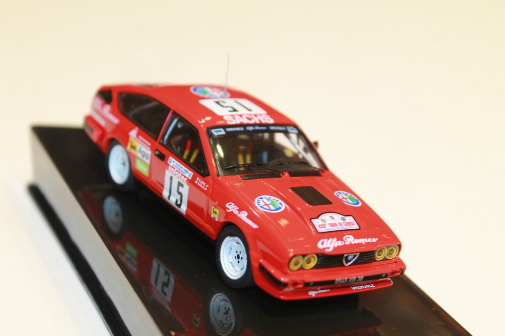 ALFA ROMEO GTV6 #15 TOUR DE CORSE 1986 IXO 1/43°