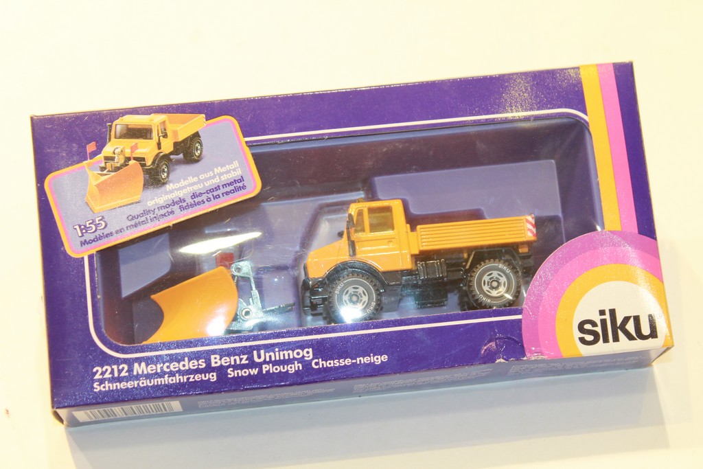 MERCEDES BENZ SNOW PLOUGH SIKU 1/55°