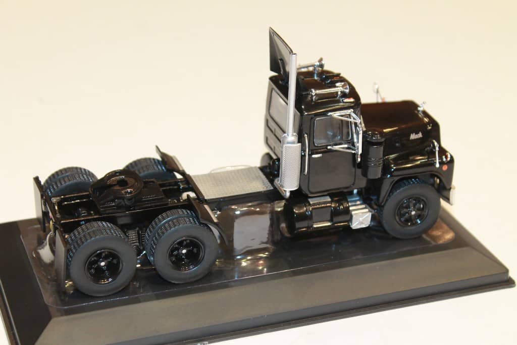 MACK R-SERIE 1966 IXO 1/43°