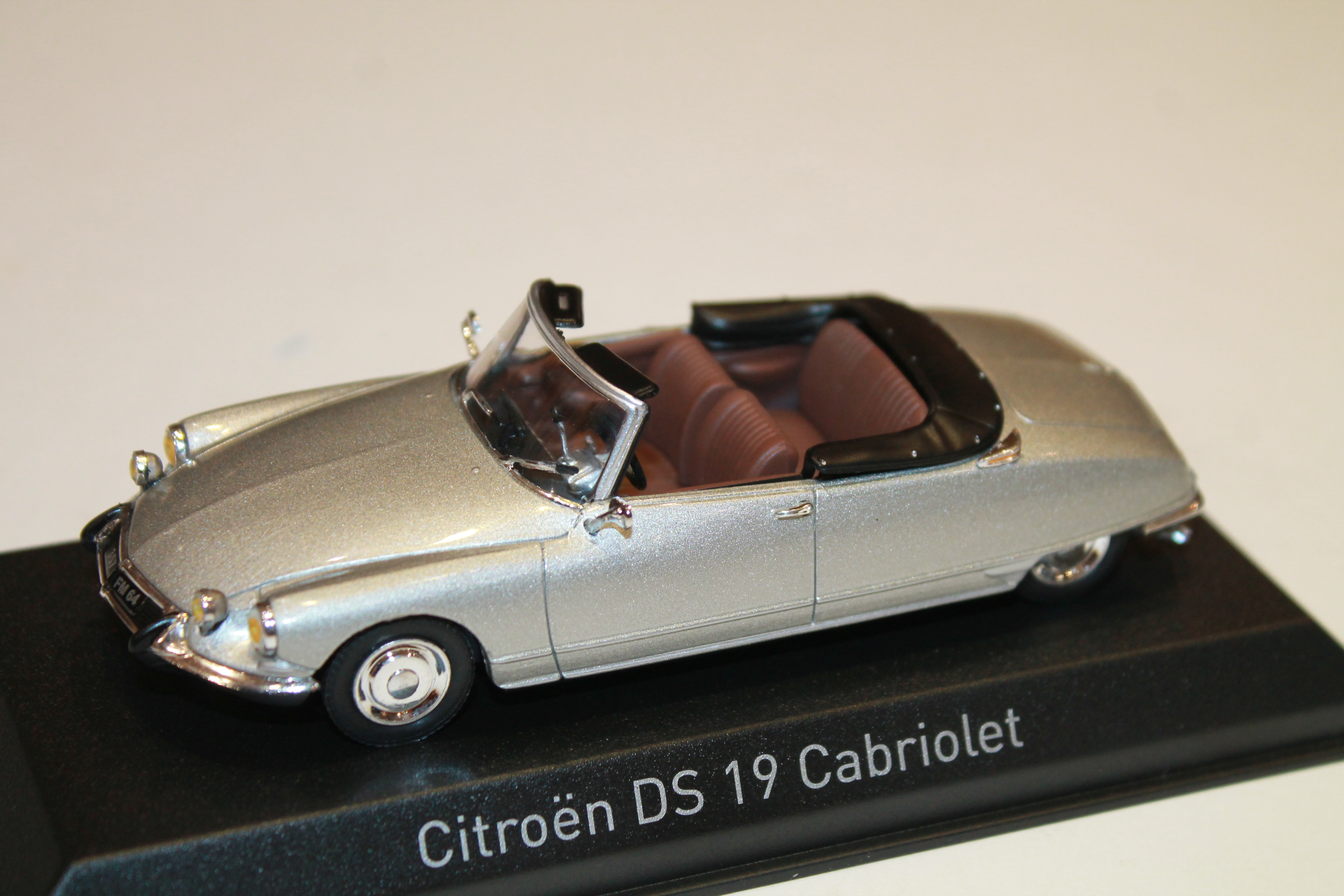 CITROEN DS 19 CA 1965 GRIS NOREV 1/43°