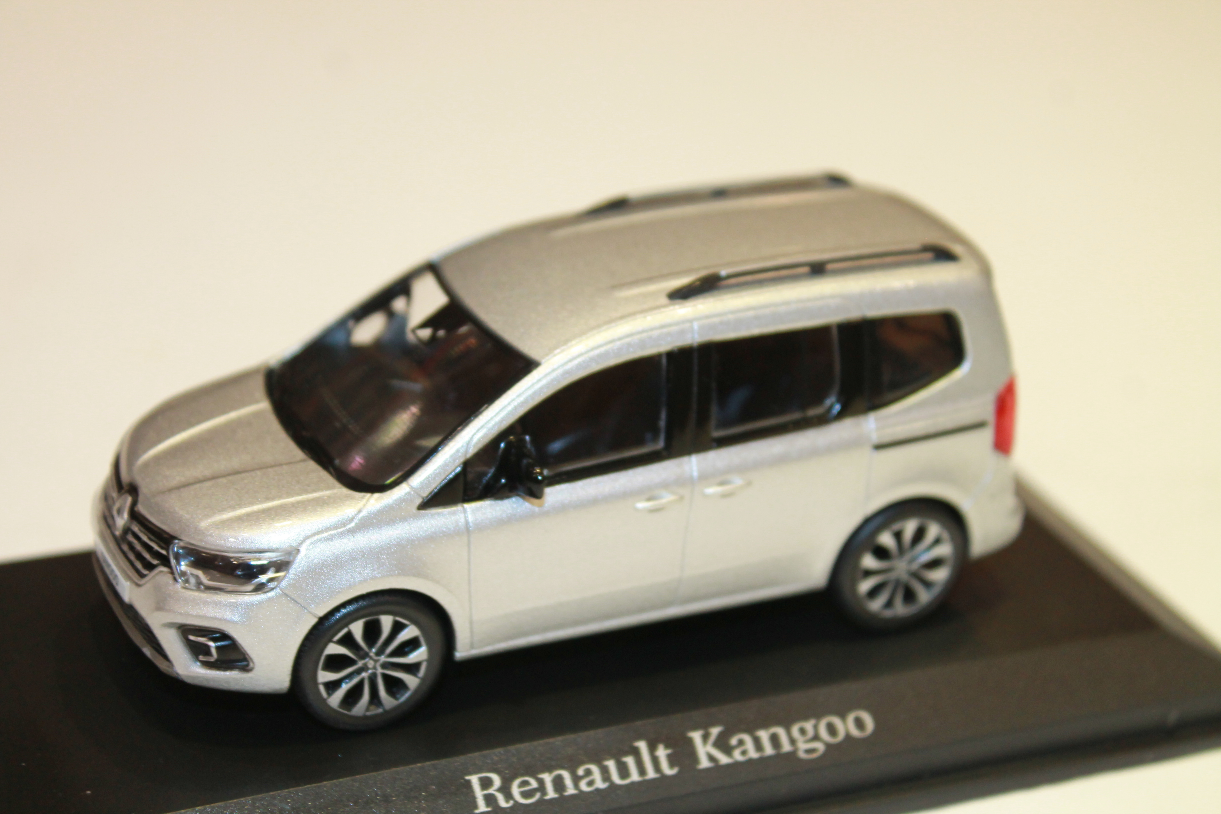 RENAULT KANGOO LUDOSPACE 2021 SILVER NOREV 1/43°