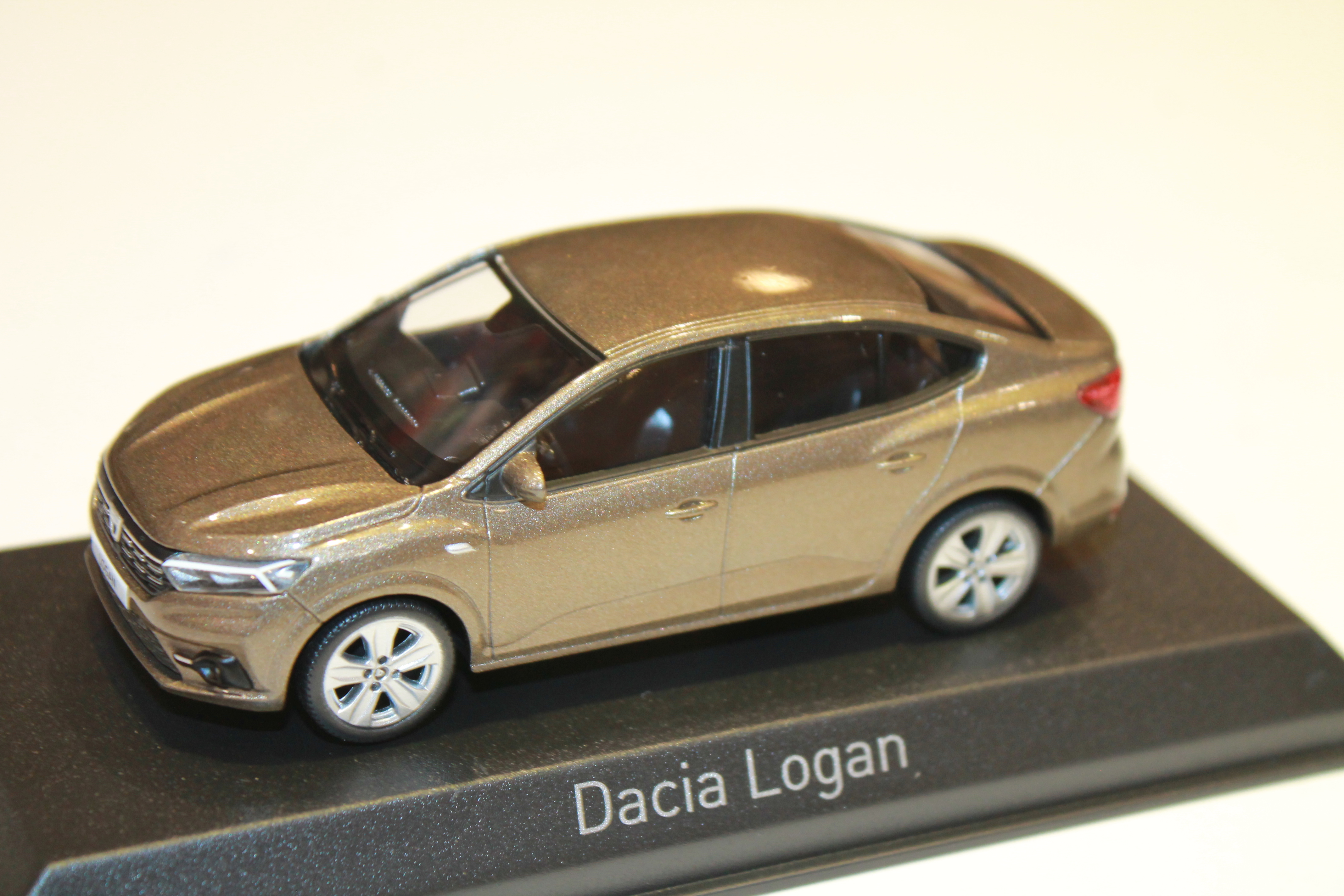 DACIA LOGAN 2021 BRUN NOREV 1/43°