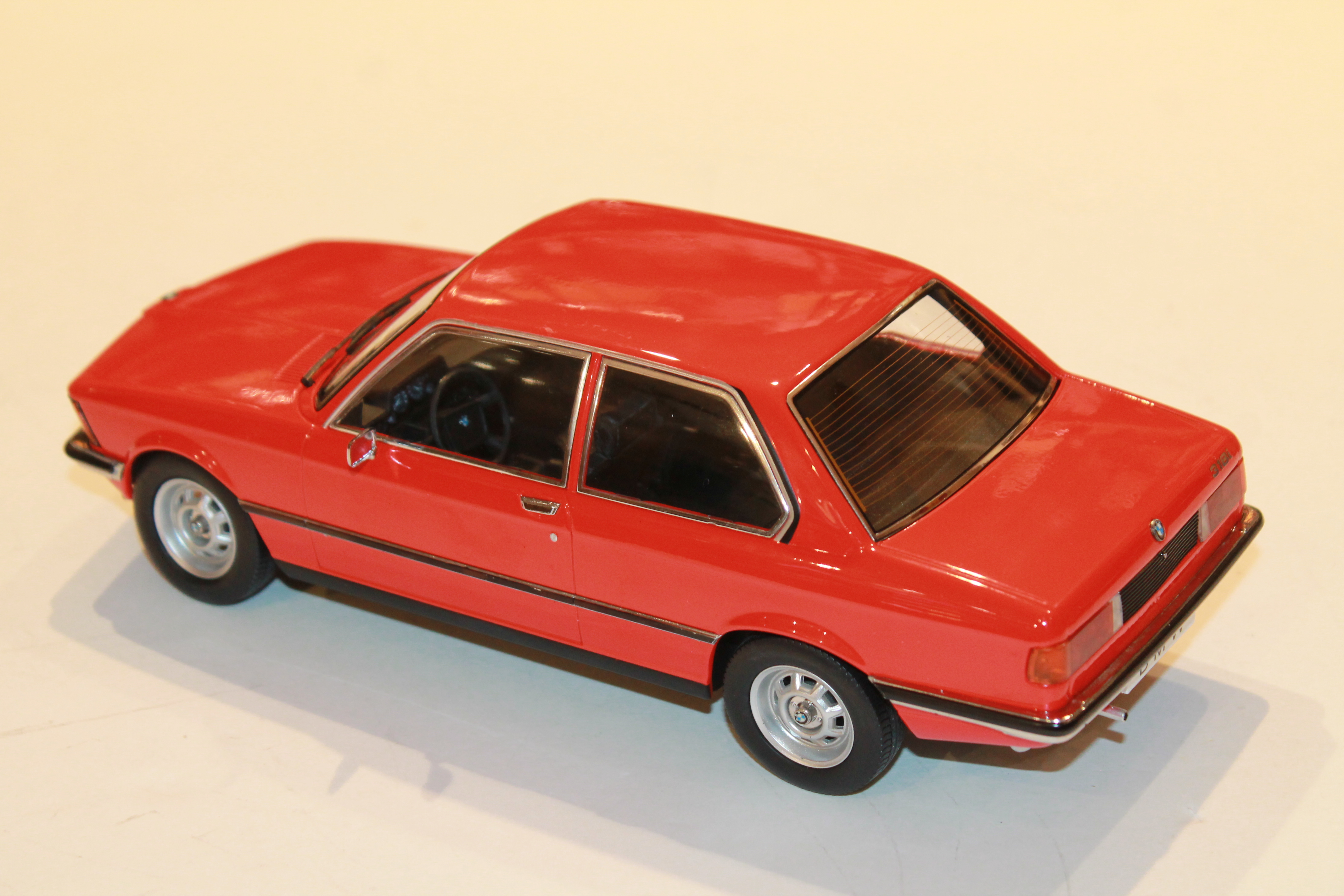 BMW 318i 1976 KKSCALE 1/18°