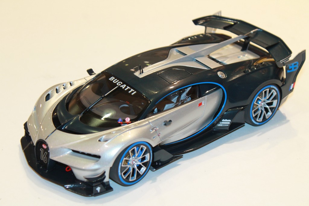 BUGATTI VISION GRAN TURISMO AUTOART 1/18°