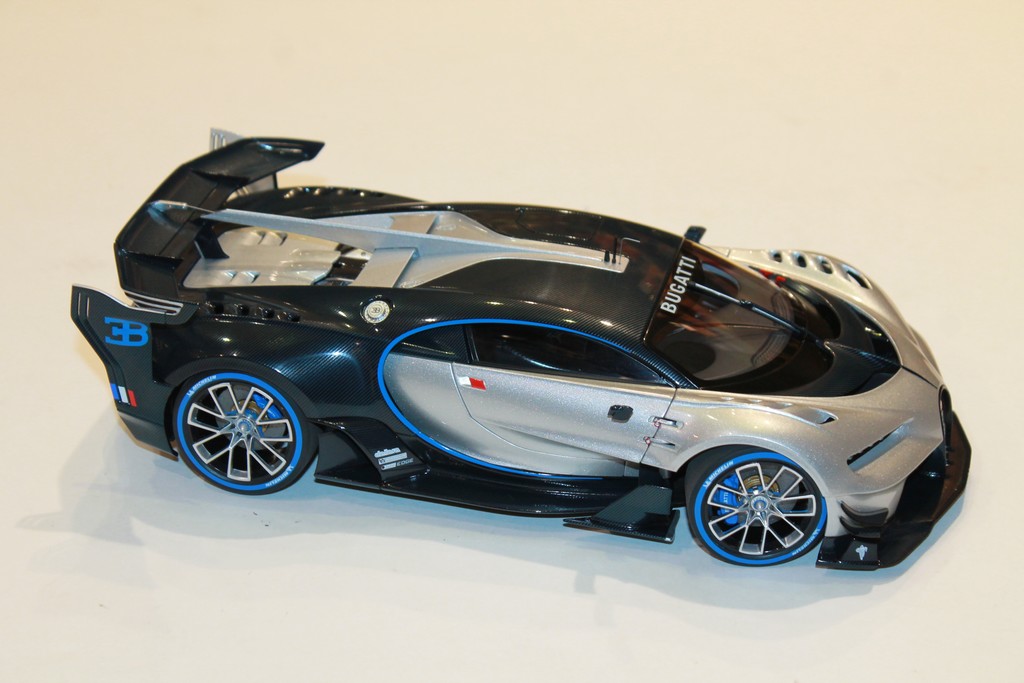 BUGATTI VISION GRAN TURISMO AUTOART 1/18°