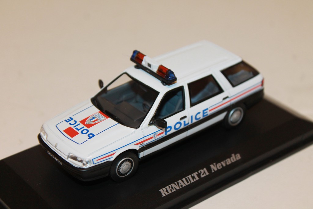 Renault r21 NEVADA 1989 Police nationale 512110 NOREV 1:43 new in a Box!