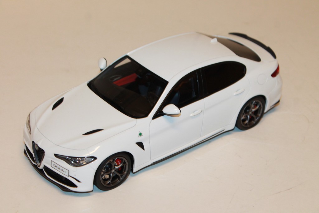 ALFA ROMEO GIULIA QUADRIFOGLIO 2018 OTTOMBILE 1/18°