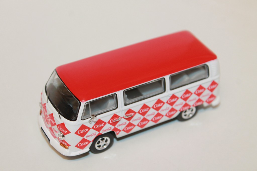 VOLKSWAGEN T2a CAMPERVAN COCA "DIAMOND" CORGI 1/43°