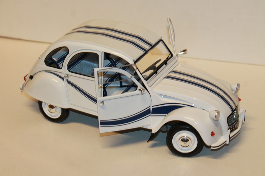 CITROEN 2CV FRANCE 3 1983 Z-MODELS 1/12°